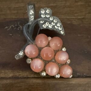 Vintage-Inspired Pink Cluster Brooch with Crystal Accents